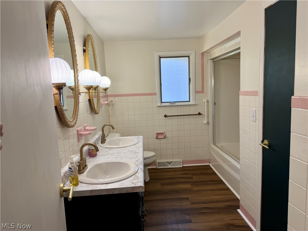 707 Jeanette Avenue Steubenville OH 43952