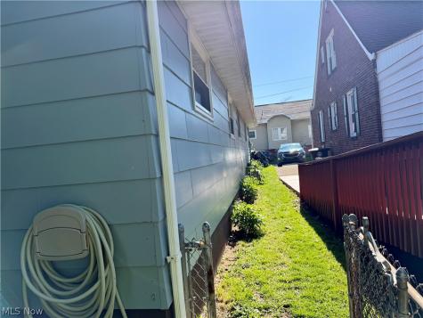 707 Jeanette Avenue Steubenville OH 43952