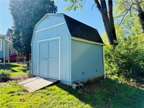707 Jeanette Avenue Steubenville OH 43952