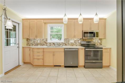 6680 Heisley Road Mentor OH 44060