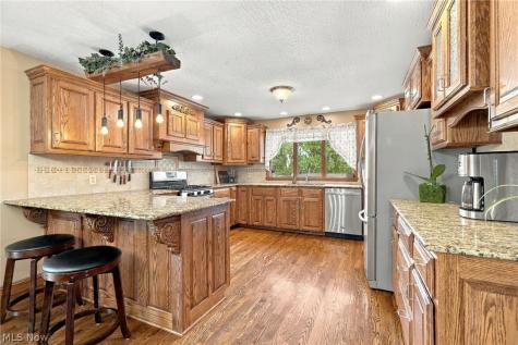 6439 Kemary Avenue SW Navarre OH 44662