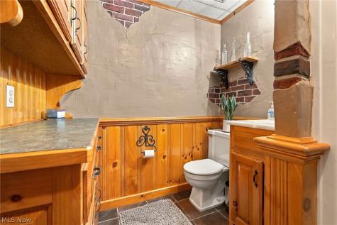 6439 Kemary Avenue SW Navarre OH 44662