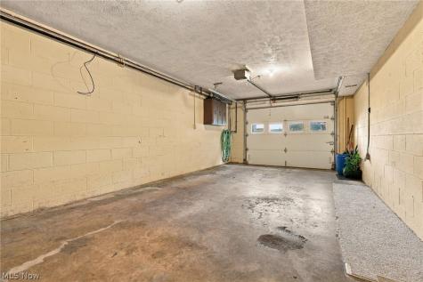 6439 Kemary Avenue SW Navarre OH 44662