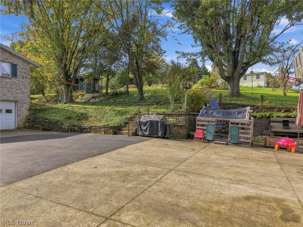 6439 Kemary Avenue SW Navarre OH 44662