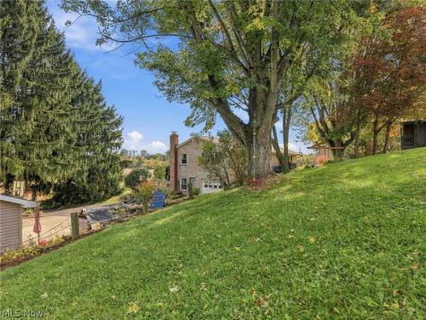 6439 Kemary Avenue SW Navarre OH 44662