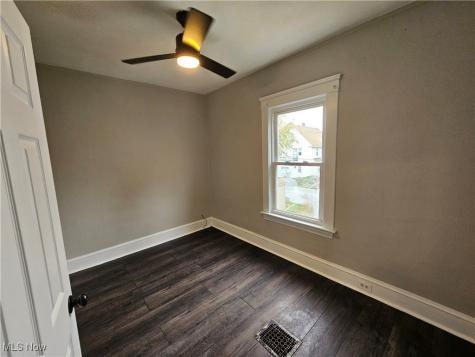 3891 W 21st Street Cleveland OH 44109