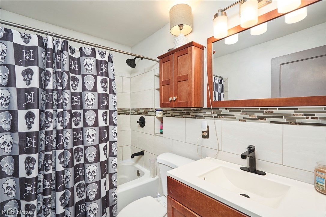 183 S Frank Boulevard Akron OH 44313