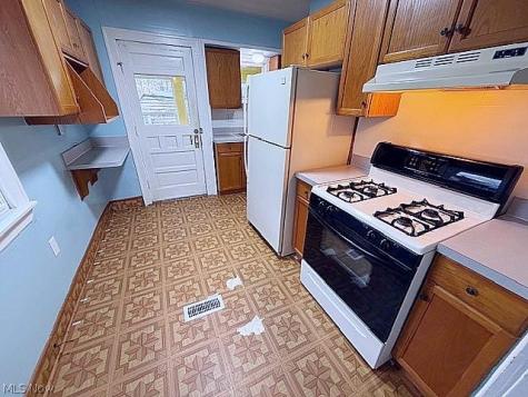 3177 W 120th Street Cleveland OH 44111