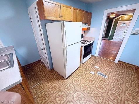 3177 W 120th Street Cleveland OH 44111