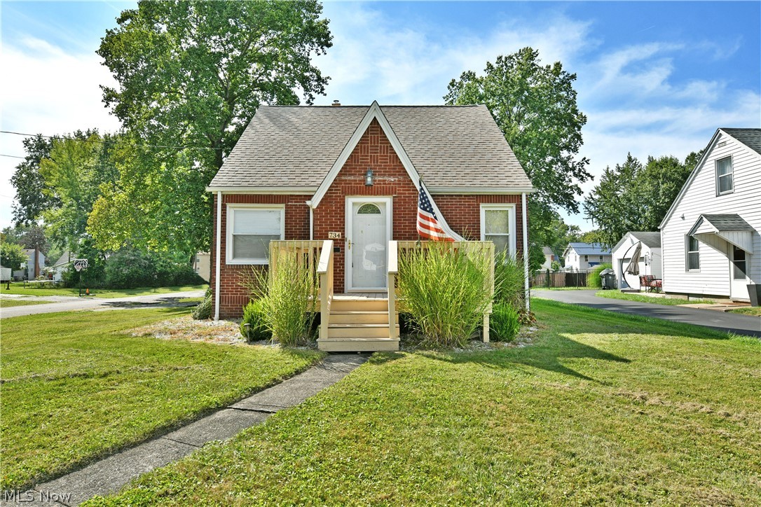 734 Central Parkway Avenue SE Warren OH 44484