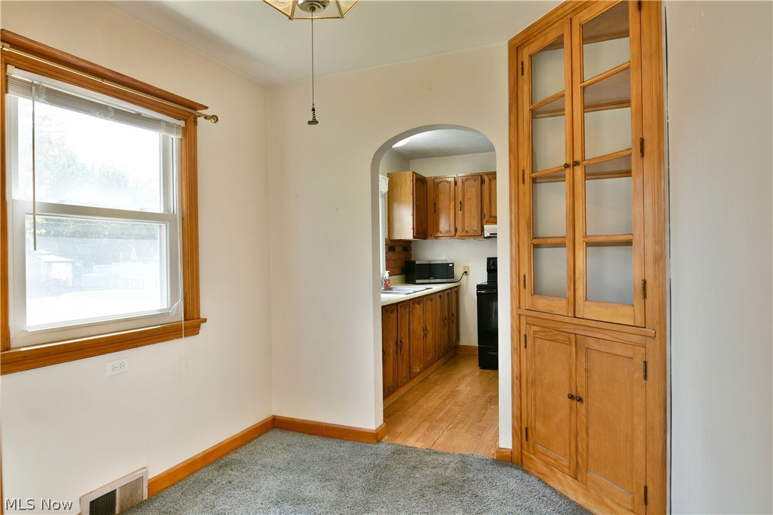 734 Central Parkway Avenue SE Warren OH 44484