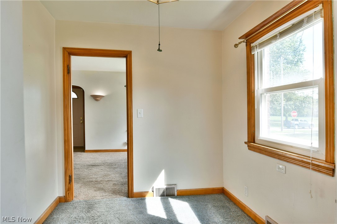 734 Central Parkway Avenue SE Warren OH 44484