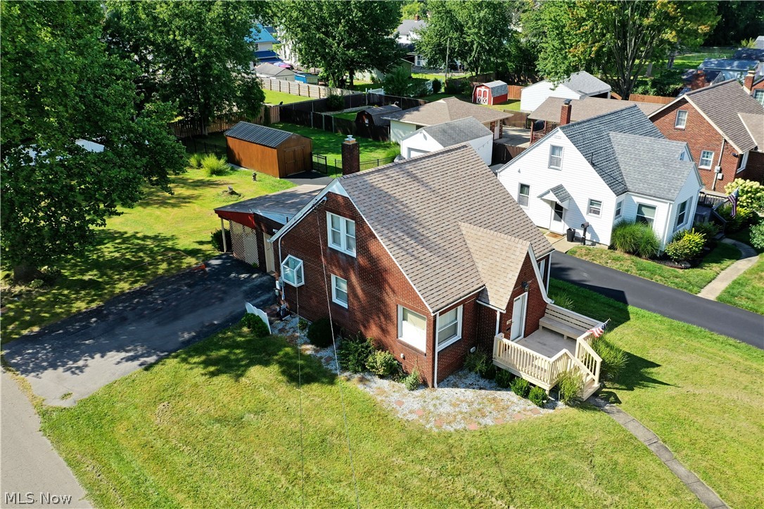 734 Central Parkway Avenue SE Warren OH 44484