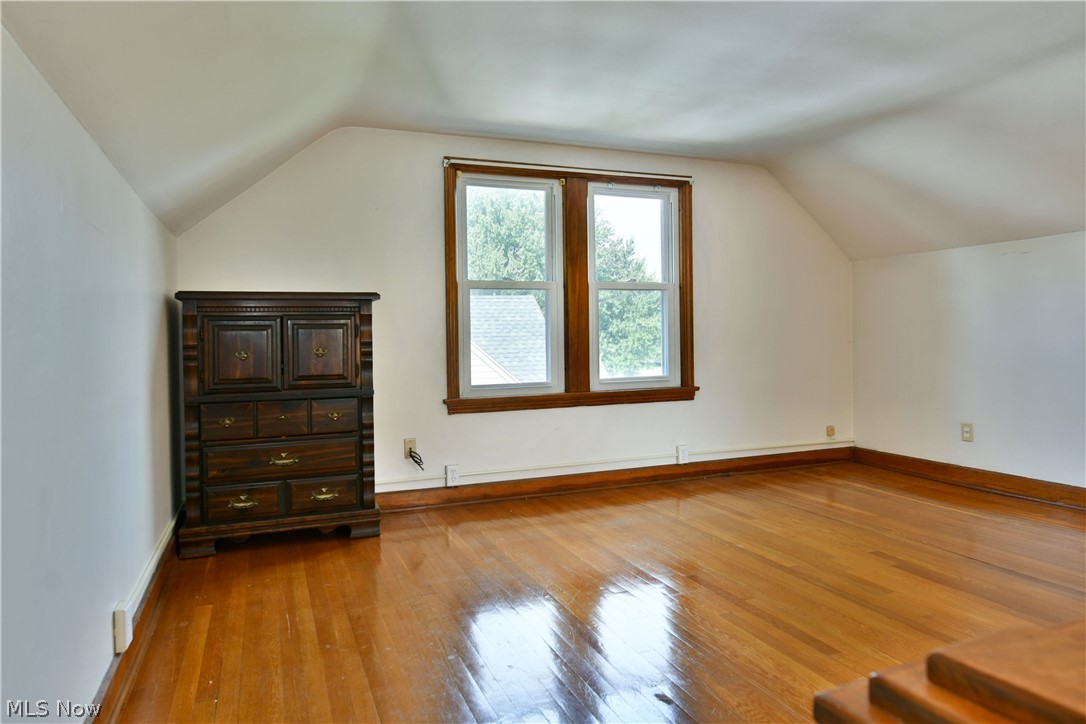 734 Central Parkway Avenue SE Warren OH 44484