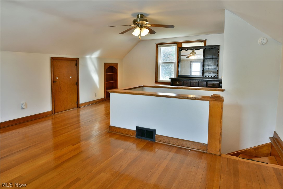 734 Central Parkway Avenue SE Warren OH 44484