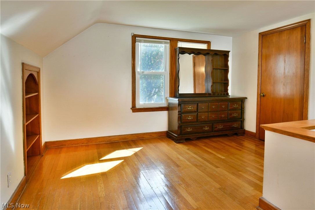734 Central Parkway Avenue SE Warren OH 44484
