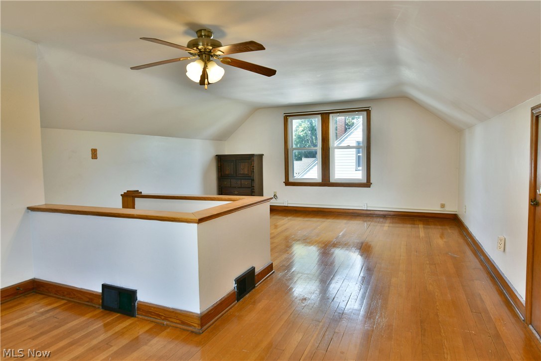 734 Central Parkway Avenue SE Warren OH 44484