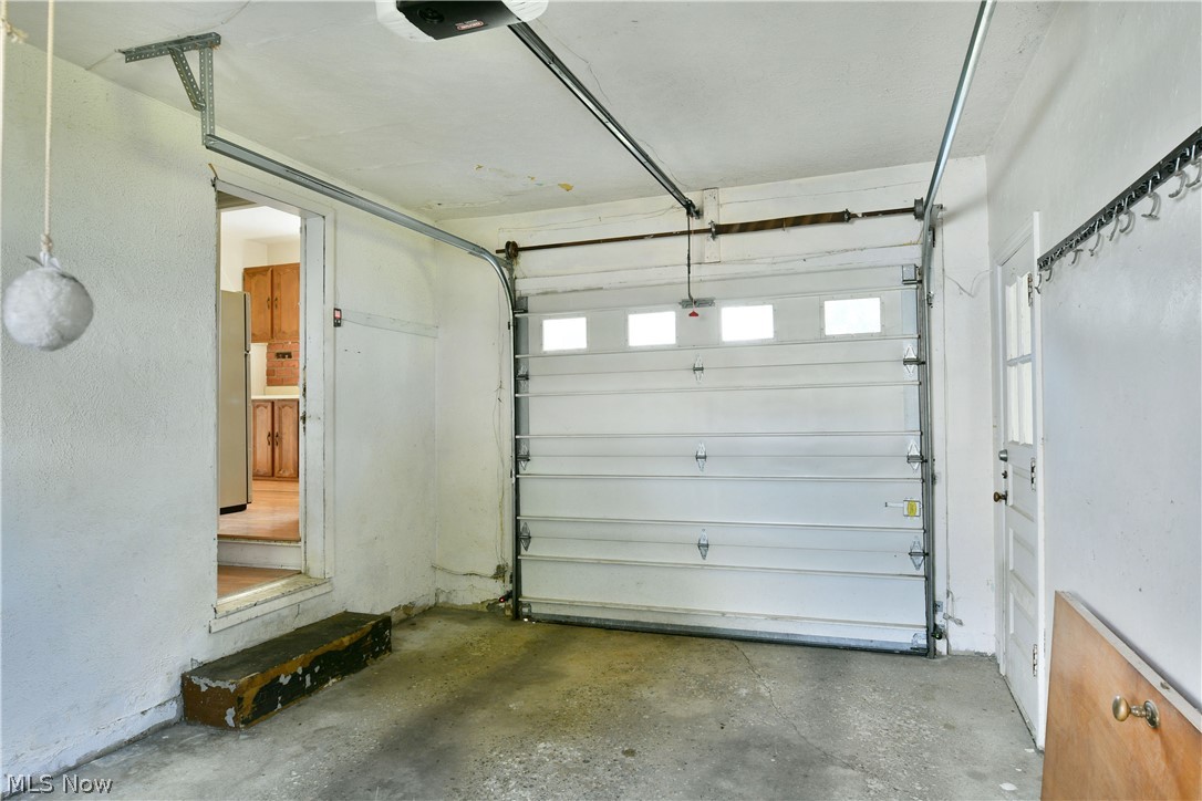 734 Central Parkway Avenue SE Warren OH 44484