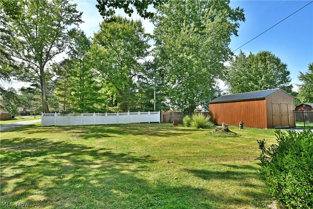 734 Central Parkway Avenue SE Warren OH 44484
