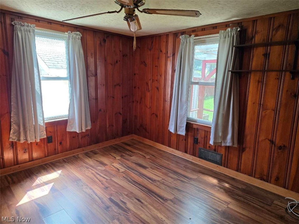 1528 40th Street NW Canton OH 44709