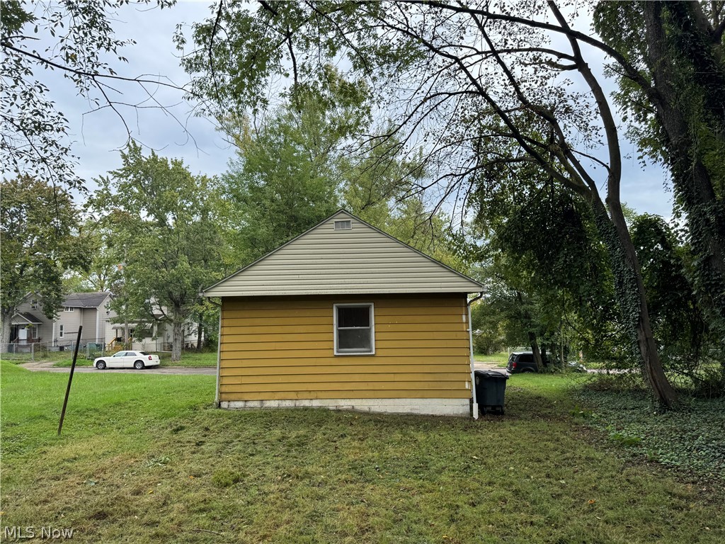 548 Winans Avenue Akron OH 44306