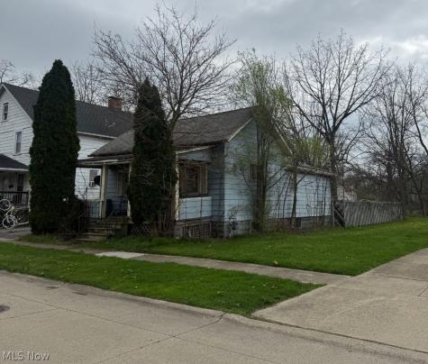 108 Rush Street Elyria OH 44035