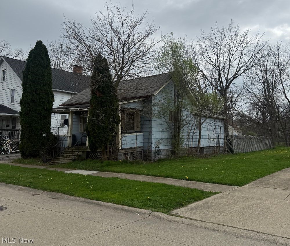 108 Rush Street Elyria OH 44035