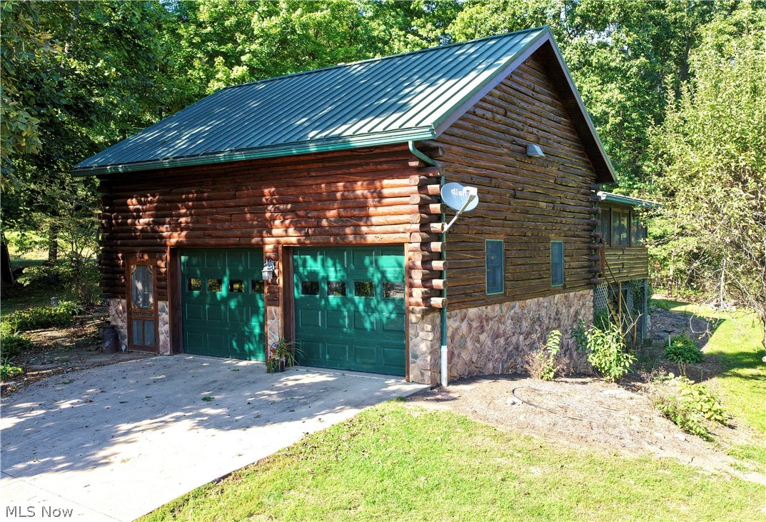 7620 Township Road 334 Millersburg OH 44654