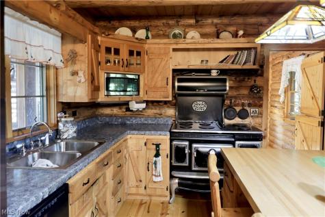 7620 Township Road 334 Millersburg OH 44654