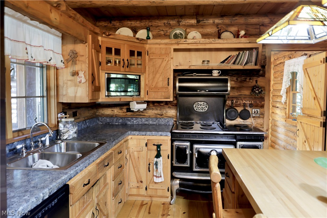 7620 Township Road 334 Millersburg OH 44654
