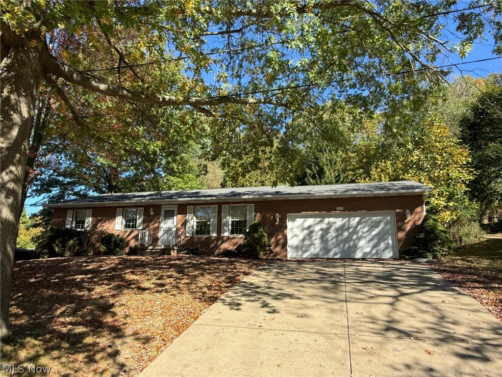1207 2nd Street NW New Philadelphia OH 44663