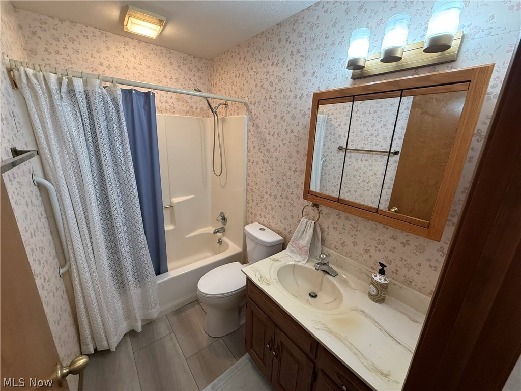 1207 2nd Street NW New Philadelphia OH 44663