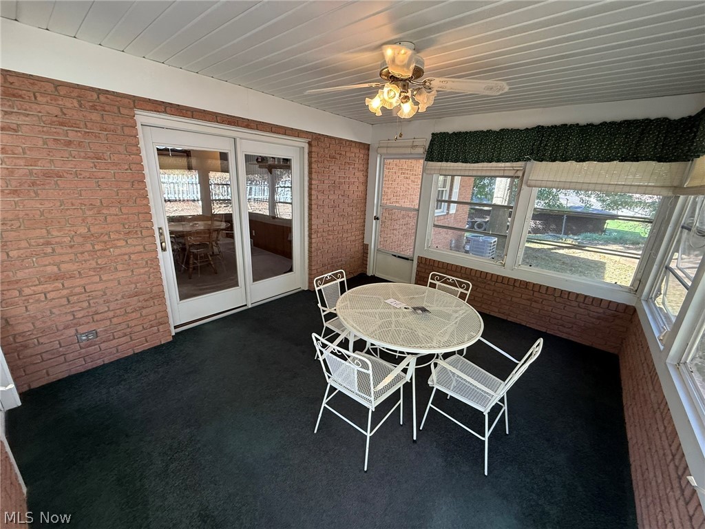 1207 2nd Street NW New Philadelphia OH 44663