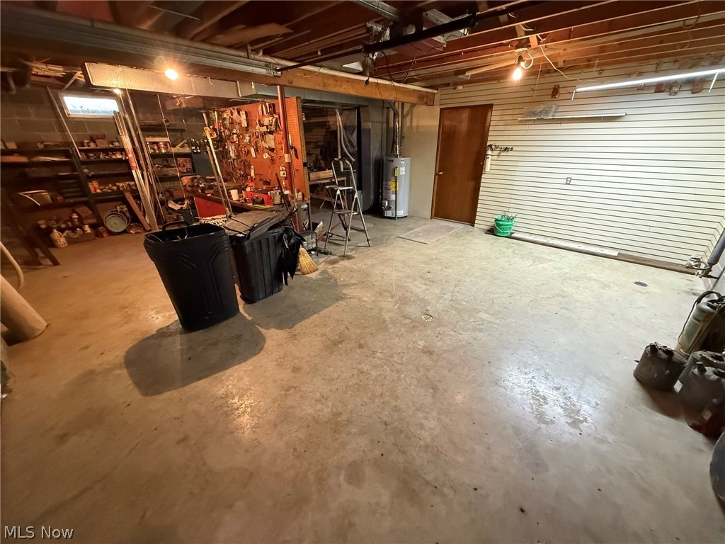 1207 2nd Street NW New Philadelphia OH 44663