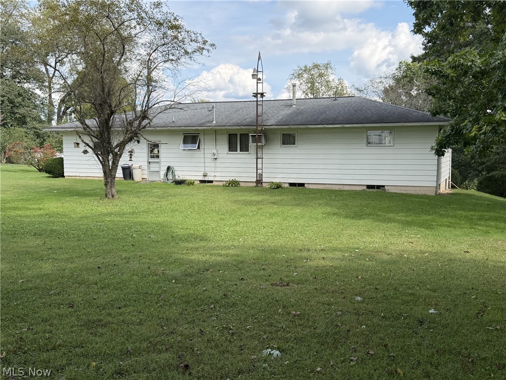59001 Meadowbrook Heights Lane Byesville OH 43723