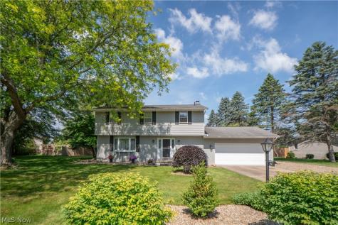 11507 Lela Avenue NW Uniontown OH 44685