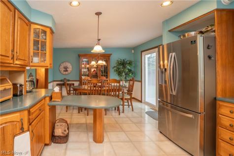 11507 Lela Avenue NW Uniontown OH 44685