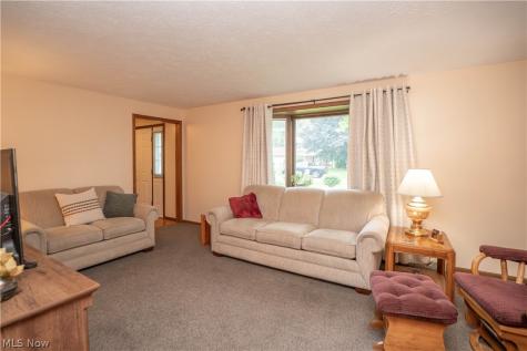 11507 Lela Avenue NW Uniontown OH 44685