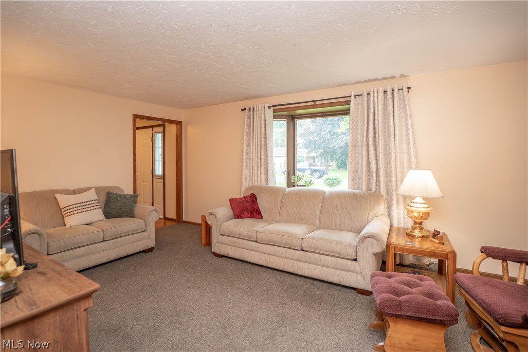 11507 Lela Avenue NW Uniontown OH 44685