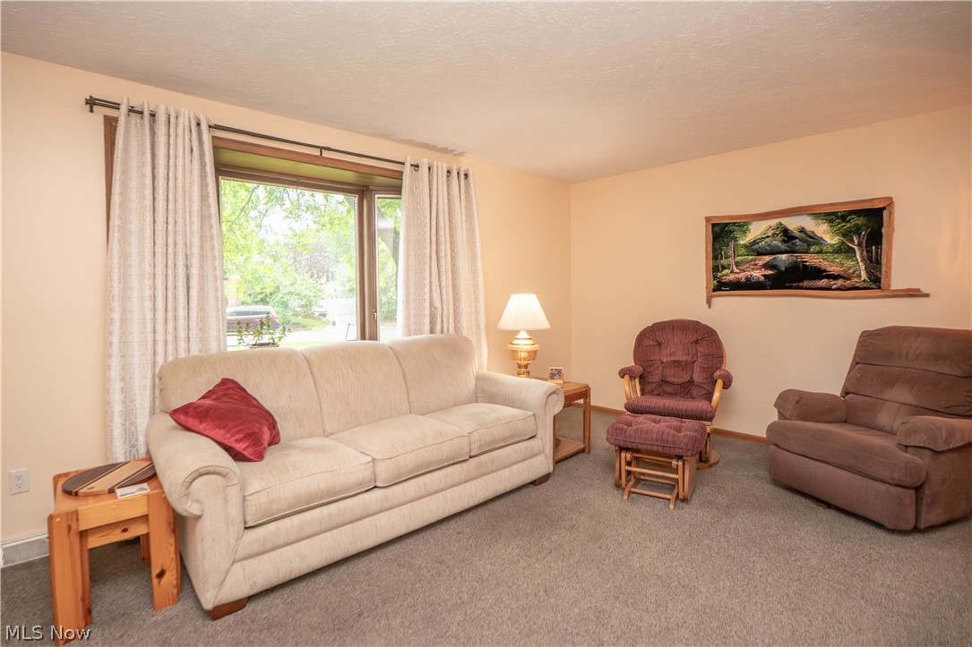 11507 Lela Avenue NW Uniontown OH 44685