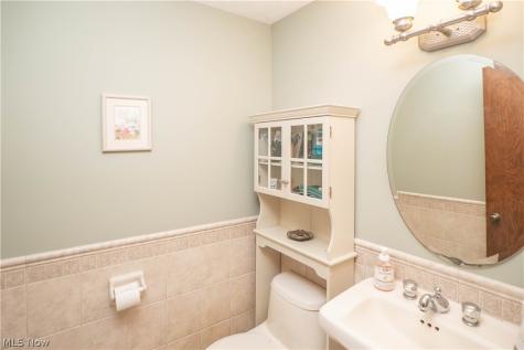 11507 Lela Avenue NW Uniontown OH 44685