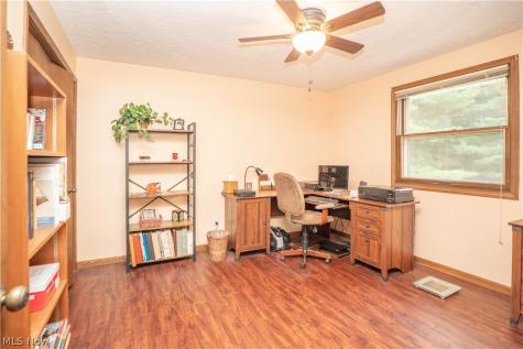 11507 Lela Avenue NW Uniontown OH 44685