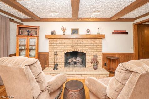 11507 Lela Avenue NW Uniontown OH 44685