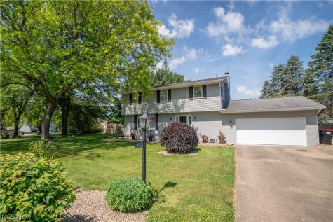11507 Lela Avenue NW Uniontown OH 44685