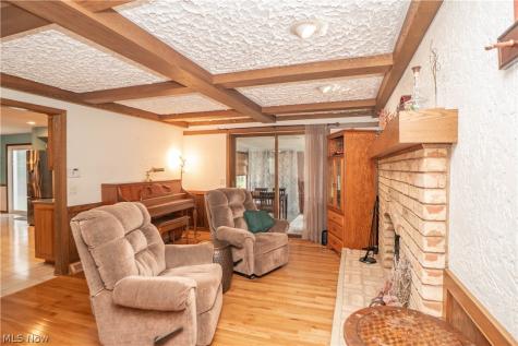 11507 Lela Avenue NW Uniontown OH 44685