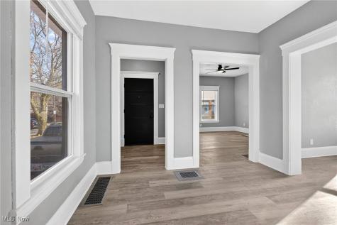 2202 E 100th Street Cleveland OH 44106