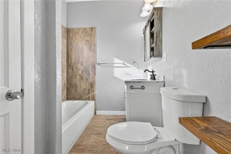 2202 E 100th Street Cleveland OH 44106