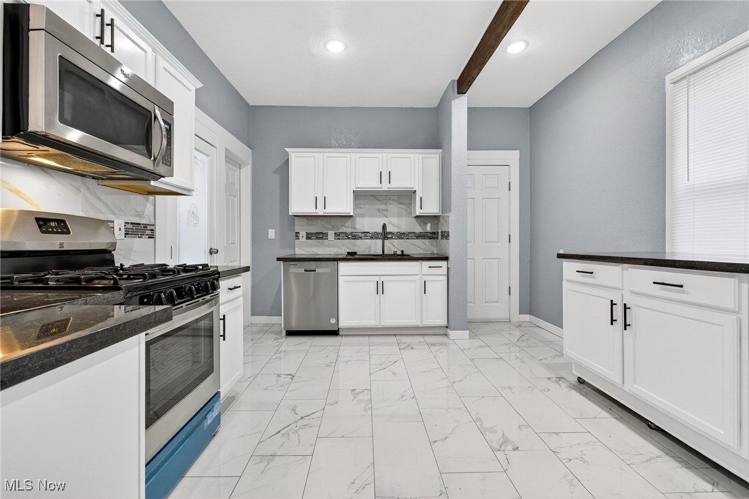 2202 E 100th Street Cleveland OH 44106