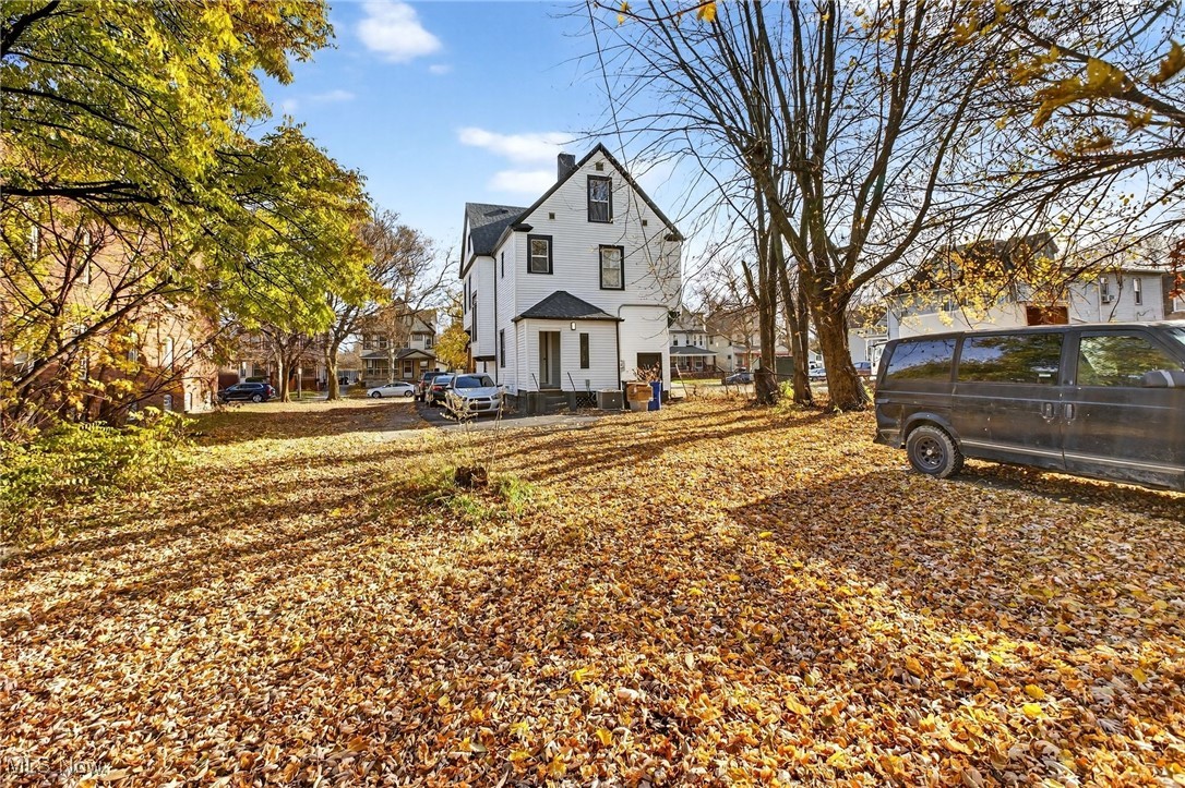 2202 E 100th Street Cleveland OH 44106