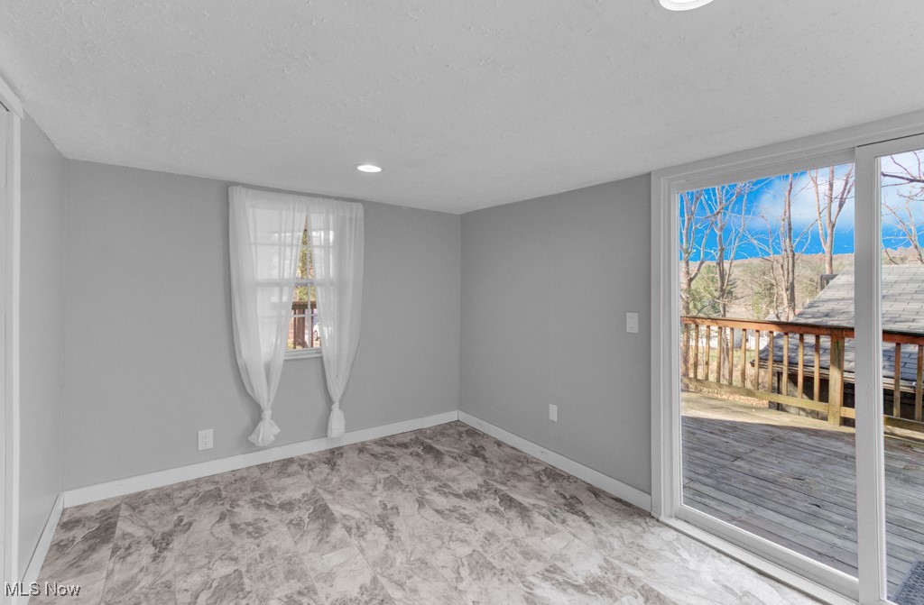 27 Delaware Trail Malvern OH 44644